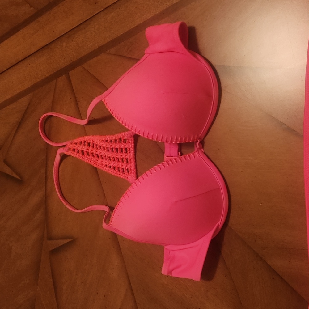Bikini 👙 VS - Picture 2 of 7